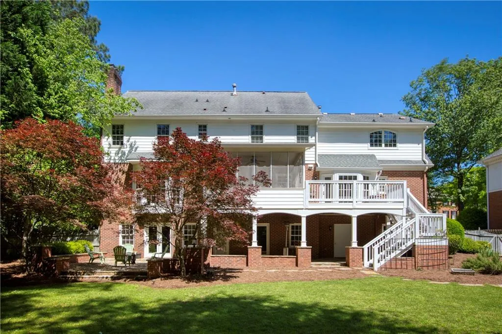 7615 Brigham Drive, Sandy Springs, Georgia 30350, 5 Bedrooms Bedrooms, ,4 BathroomsBathrooms,Residential,Sold,7615 Brigham Drive,6717621