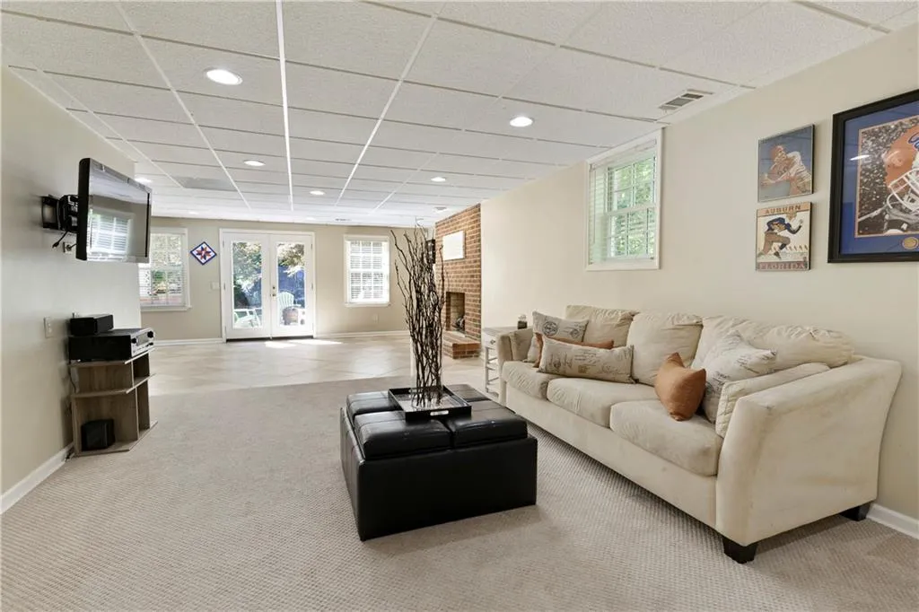7615 Brigham Drive, Sandy Springs, Georgia 30350, 5 Bedrooms Bedrooms, ,4 BathroomsBathrooms,Residential,Sold,7615 Brigham Drive,6717621