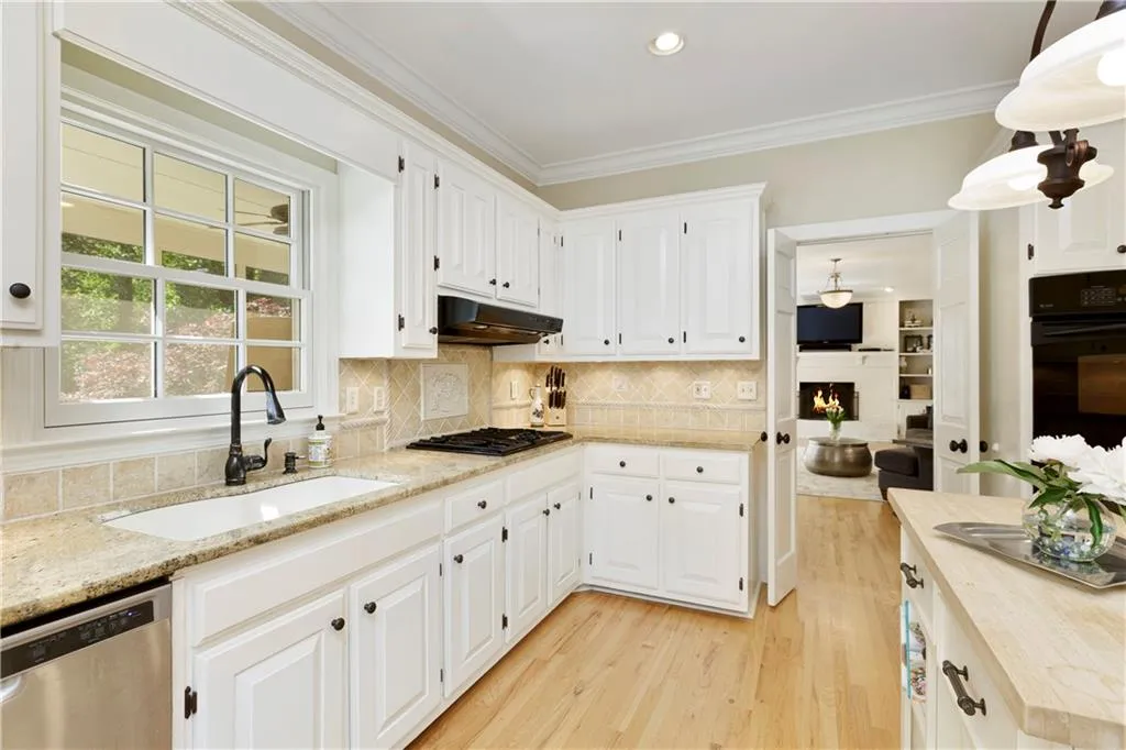 7615 Brigham Drive, Sandy Springs, Georgia 30350, 5 Bedrooms Bedrooms, ,4 BathroomsBathrooms,Residential,Sold,7615 Brigham Drive,6717621