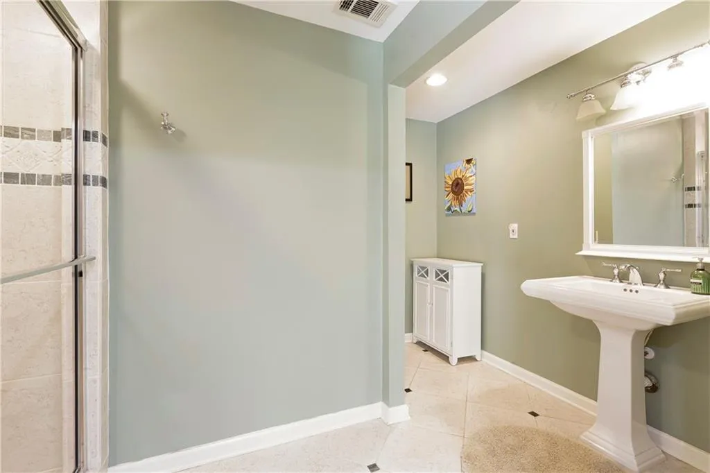7615 Brigham Drive, Sandy Springs, Georgia 30350, 5 Bedrooms Bedrooms, ,4 BathroomsBathrooms,Residential,Sold,7615 Brigham Drive,6717621
