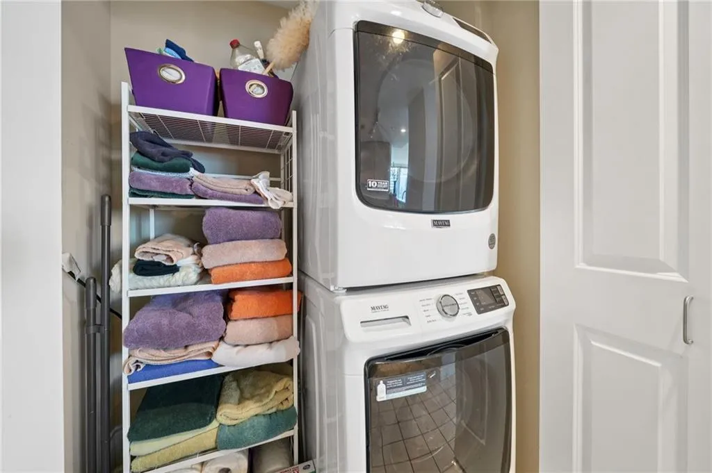 3338 Peachtree Road Ne Unit 3006, Atlanta, Georgia 30326, 2 Bedrooms Bedrooms, ,2 BathroomsBathrooms,Residential,For Sale,3338 Peachtree Road Ne Unit 3006,7634062