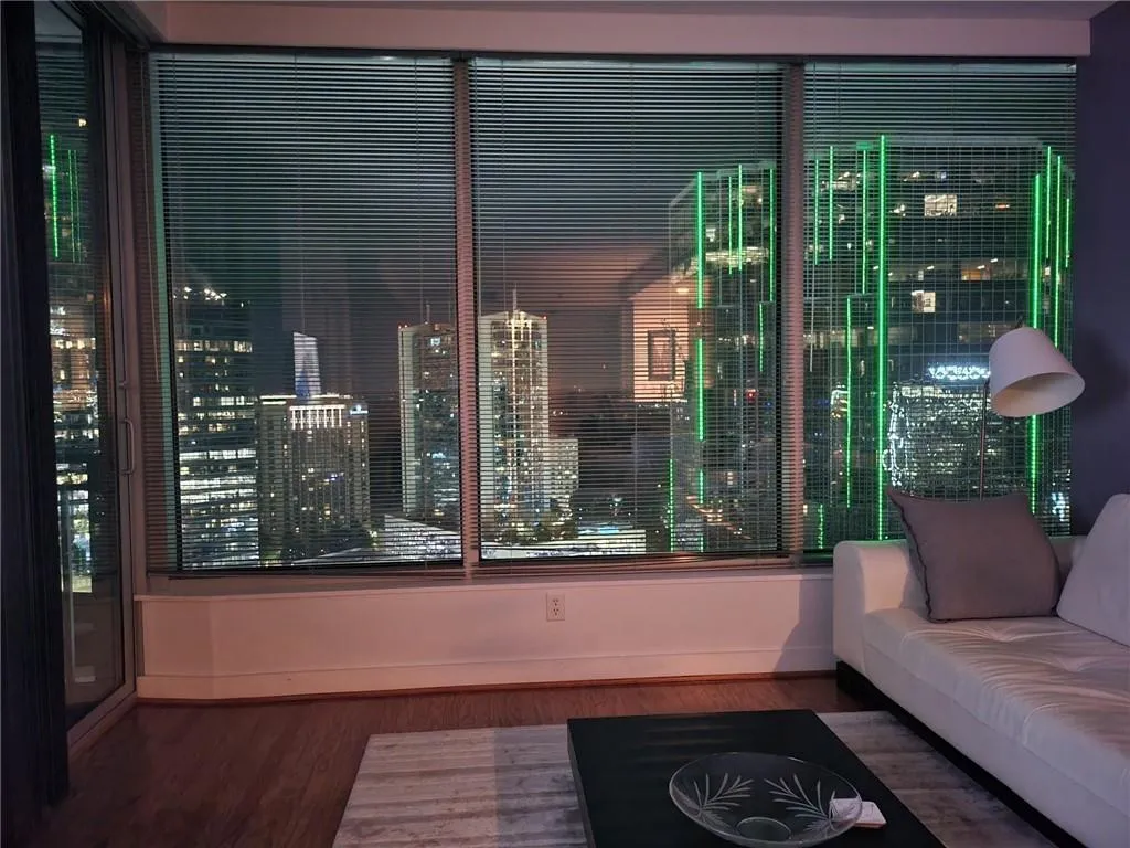 3338 Peachtree Road Ne Unit 3006, Atlanta, Georgia 30326, 2 Bedrooms Bedrooms, ,2 BathroomsBathrooms,Residential,For Sale,3338 Peachtree Road Ne Unit 3006,7634062