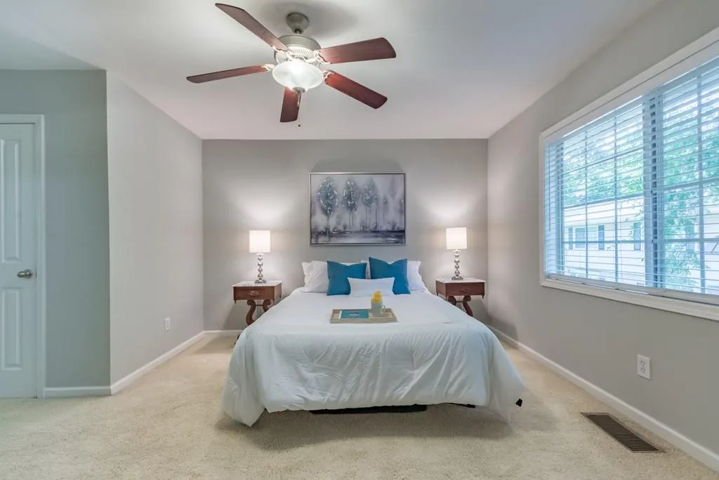 6940 Roswell Road Unit 22b, Sandy Springs, Georgia 30328, 1 Bedroom Bedrooms, ,1 BathroomBathrooms,Residential,Sold,6940 Roswell Road Unit 22b,6587587