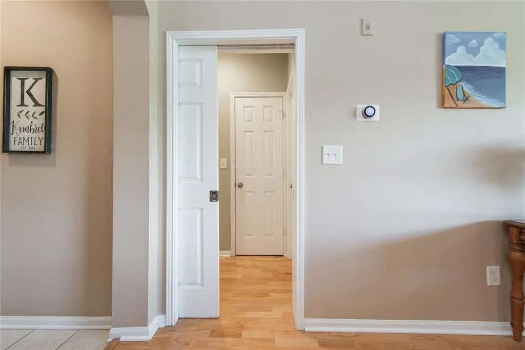 5641 Roswell Road Unit 302, Atlanta, Georgia 30342, 2 Bedrooms Bedrooms, ,2 BathroomsBathrooms,Residential,Sold,5641 Roswell Road Unit 302,6082247
