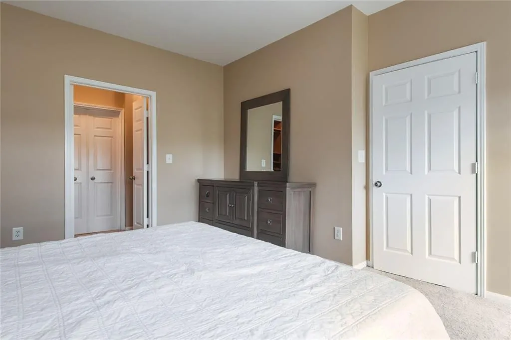 5641 Roswell Road Unit 302, Atlanta, Georgia 30342, 2 Bedrooms Bedrooms, ,2 BathroomsBathrooms,Residential,Sold,5641 Roswell Road Unit 302,6082247