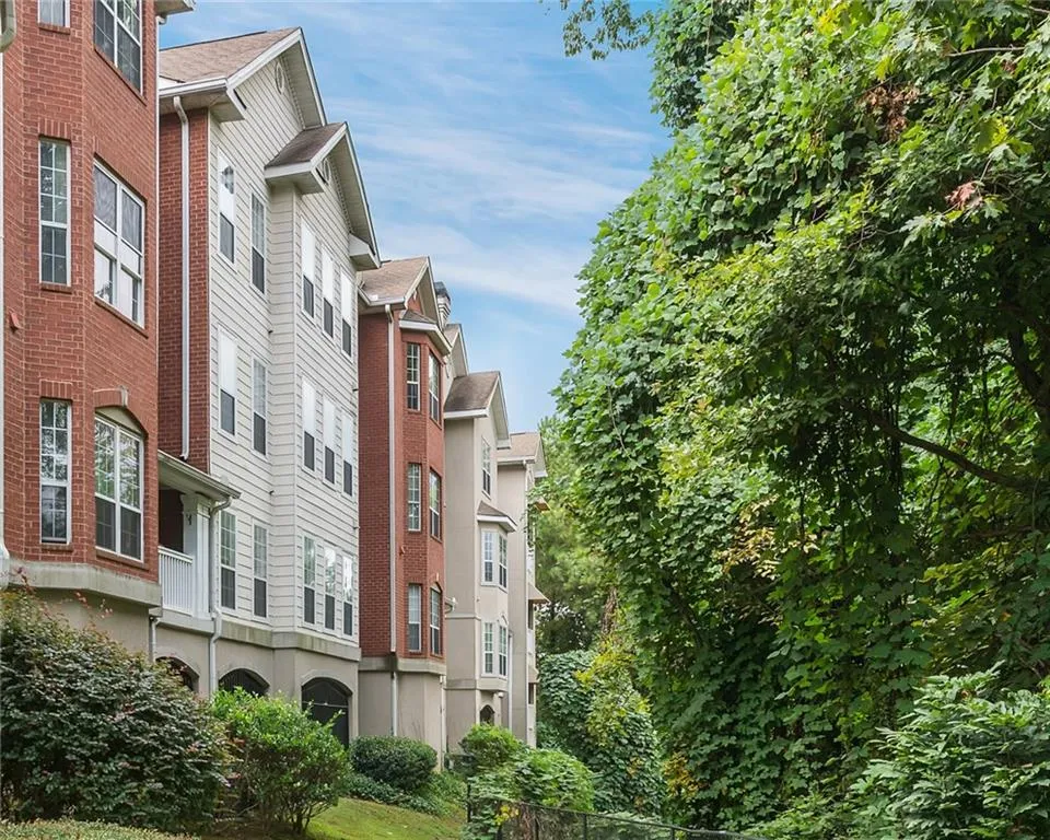 5641 Roswell Road Unit 302, Atlanta, Georgia 30342, 2 Bedrooms Bedrooms, ,2 BathroomsBathrooms,Residential,Sold,5641 Roswell Road Unit 302,6082247 5641 Roswell Road Unit 302, Atlanta, Georgia 30342, 2 Bedrooms Bedrooms, ,2 BathroomsBathrooms,Residential,Sold,5641 Roswell Road Unit 302,6082247