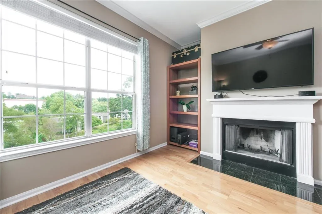 5641 Roswell Road Unit 302, Atlanta, Georgia 30342, 2 Bedrooms Bedrooms, ,2 BathroomsBathrooms,Residential,Sold,5641 Roswell Road Unit 302,6082247