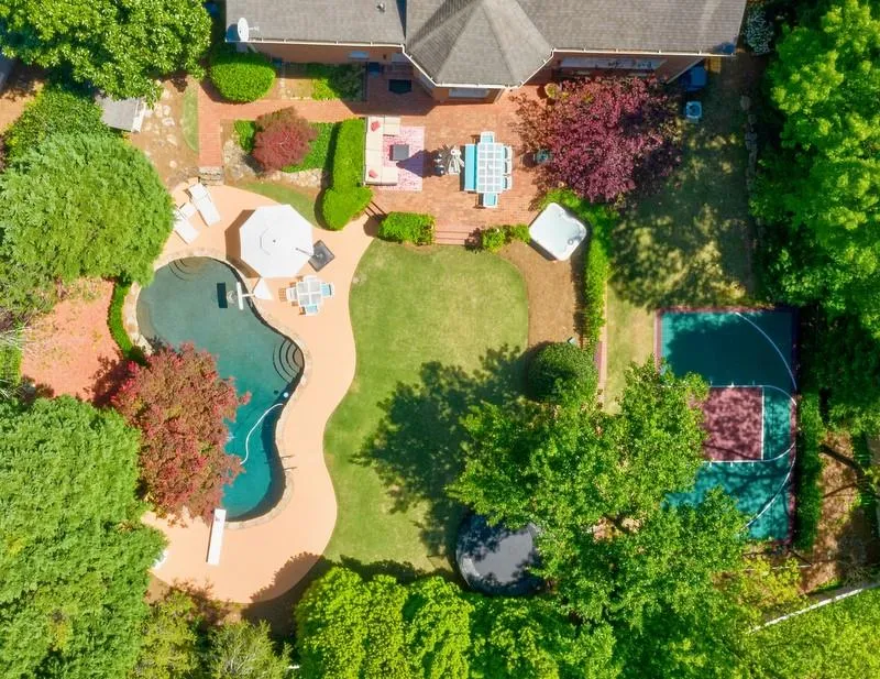 5830 Long Grove Drive, Atlanta, Georgia 30328, 5 Bedrooms Bedrooms, ,4 BathroomsBathrooms,Residential,Sold,5830 Long Grove Drive,6707324