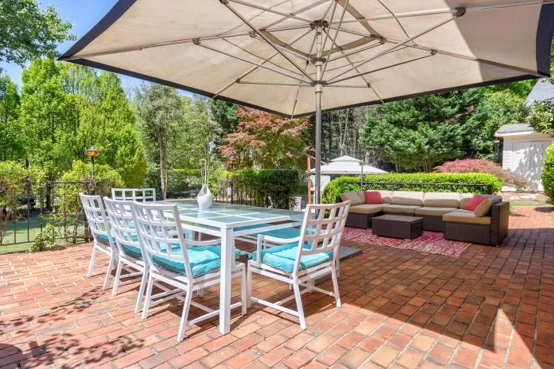 5830 Long Grove Drive, Atlanta, Georgia 30328, 5 Bedrooms Bedrooms, ,4 BathroomsBathrooms,Residential,Sold,5830 Long Grove Drive,6707324