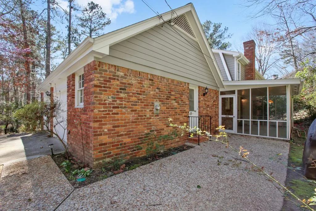 7160 Twin Branch Road, Sandy Springs, Georgia 30328, 4 Bedrooms Bedrooms, ,3 BathroomsBathrooms,Residential,Sold,7160 Twin Branch Road,5976788