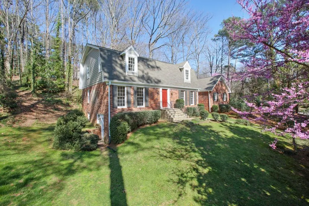 7160 Twin Branch Road, Sandy Springs, Georgia 30328, 4 Bedrooms Bedrooms, ,3 BathroomsBathrooms,Residential,Sold,7160 Twin Branch Road,5976788