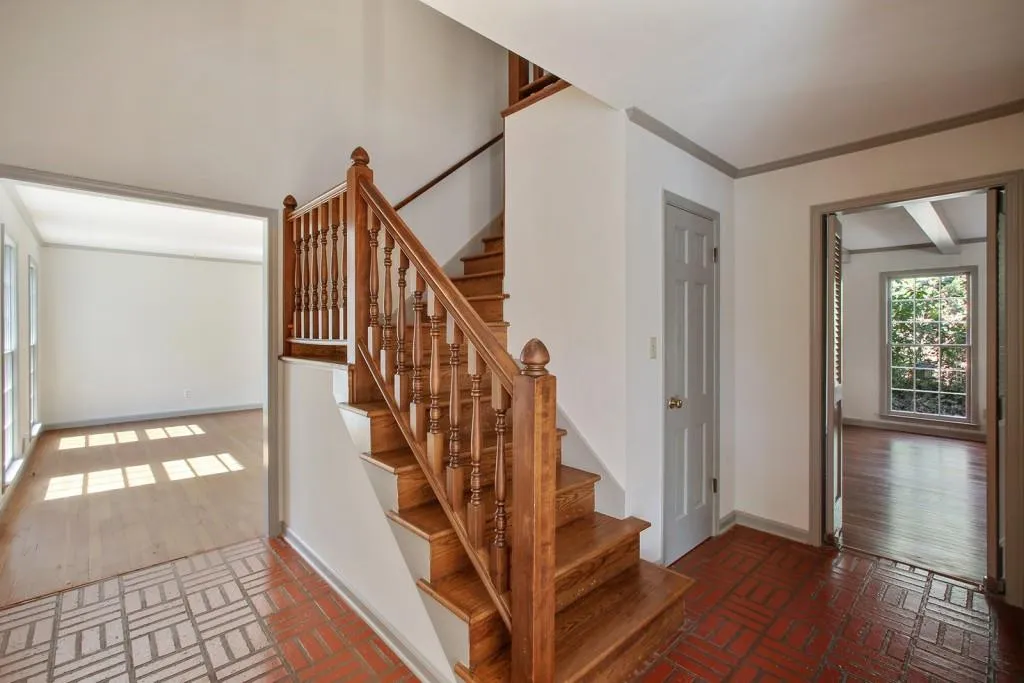 7160 Twin Branch Road, Sandy Springs, Georgia 30328, 4 Bedrooms Bedrooms, ,3 BathroomsBathrooms,Residential,Sold,7160 Twin Branch Road,5976788