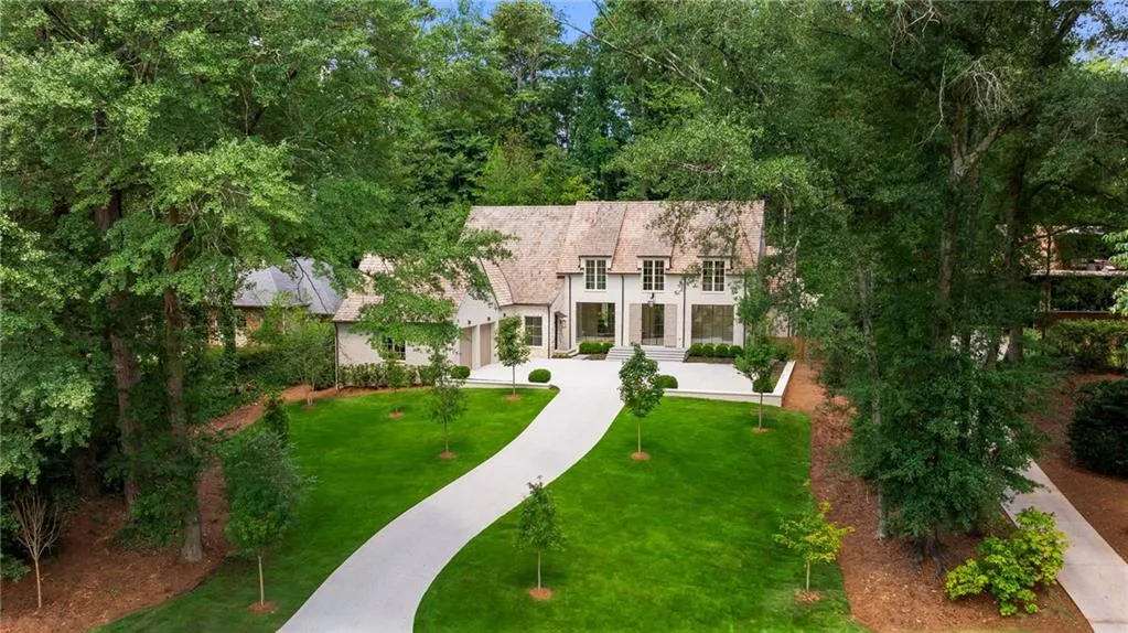 499 Broadland Road, Atlanta, Georgia 30342, 5 Bedrooms Bedrooms, ,6 BathroomsBathrooms,Residential,For Sale,499 Broadland Road,7624046