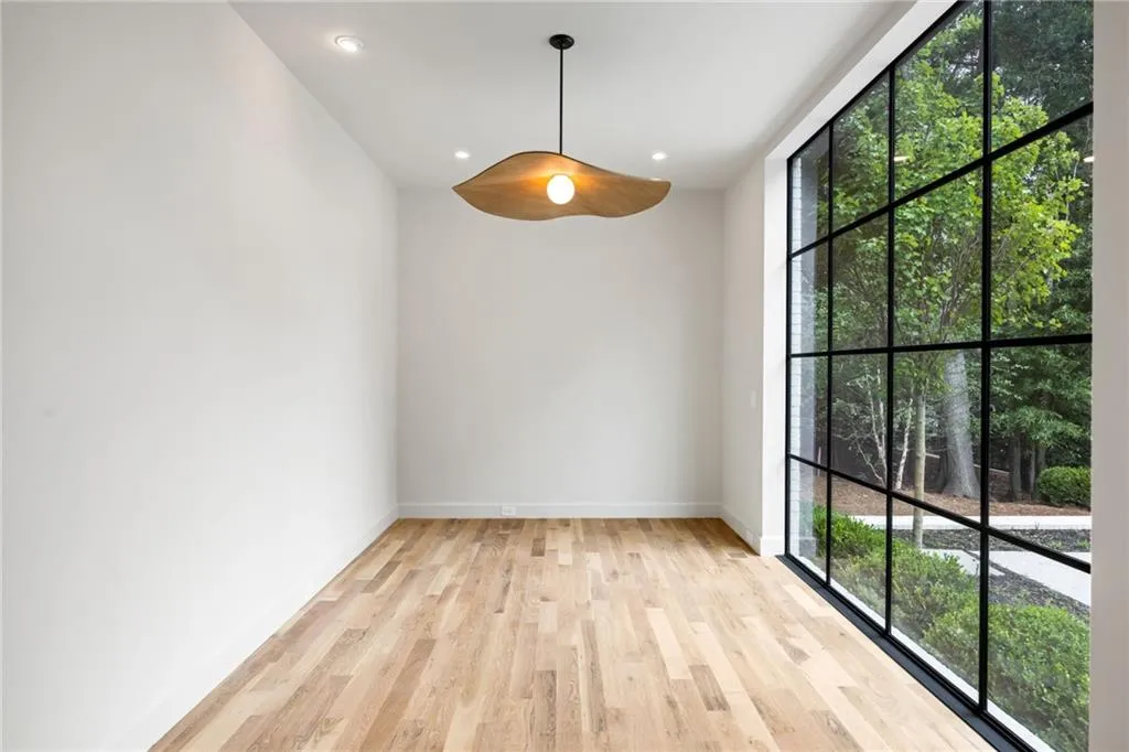 499 Broadland Road, Atlanta, Georgia 30342, 5 Bedrooms Bedrooms, ,6 BathroomsBathrooms,Residential,For Sale,499 Broadland Road,7624046