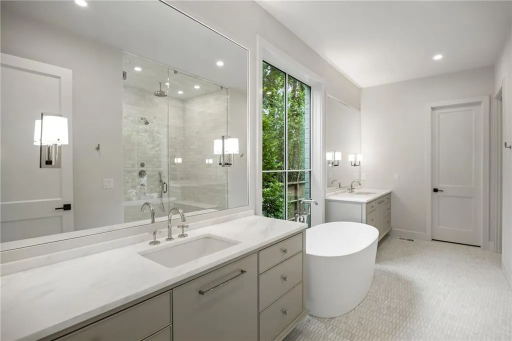 499 Broadland Road, Atlanta, Georgia 30342, 5 Bedrooms Bedrooms, ,6 BathroomsBathrooms,Residential,For Sale,499 Broadland Road,7624046