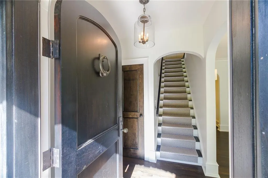 3862 Wieuca Terrace Ne, Atlanta, Georgia 30342, 3 Bedrooms Bedrooms, ,2 BathroomsBathrooms,Residential,Sold,3862 Wieuca Terrace Ne,5859134