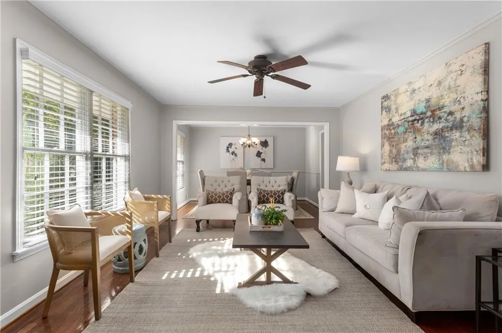 710 E Powderhorn Road, Sandy Springs, Georgia 30342, 3 Bedrooms Bedrooms, ,2 BathroomsBathrooms,Residential,Sold,710 E Powderhorn Road,6814838