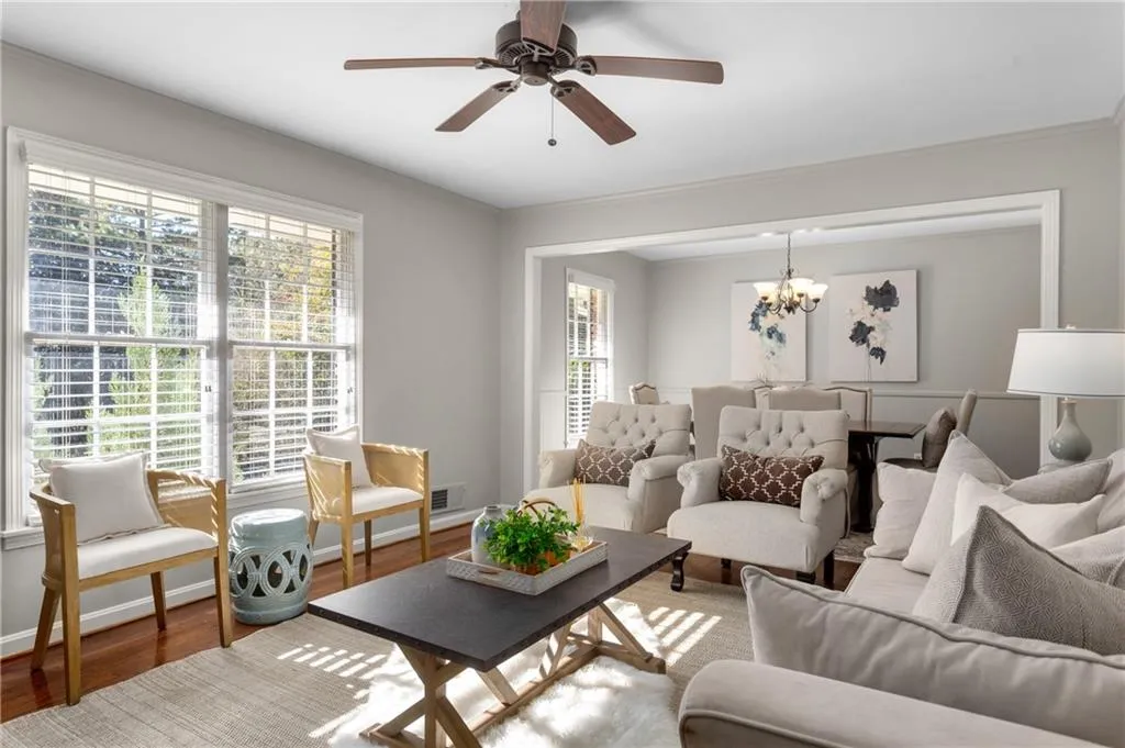 710 E Powderhorn Road, Sandy Springs, Georgia 30342, 3 Bedrooms Bedrooms, ,2 BathroomsBathrooms,Residential,Sold,710 E Powderhorn Road,6814838