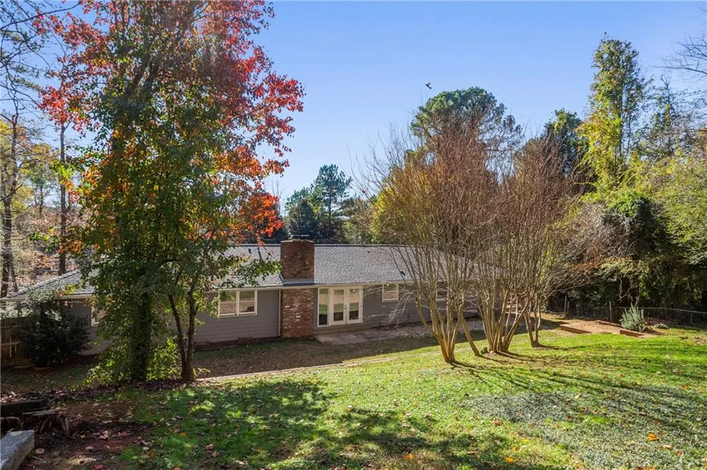 710 E Powderhorn Road, Sandy Springs, Georgia 30342, 3 Bedrooms Bedrooms, ,2 BathroomsBathrooms,Residential,Sold,710 E Powderhorn Road,6814838