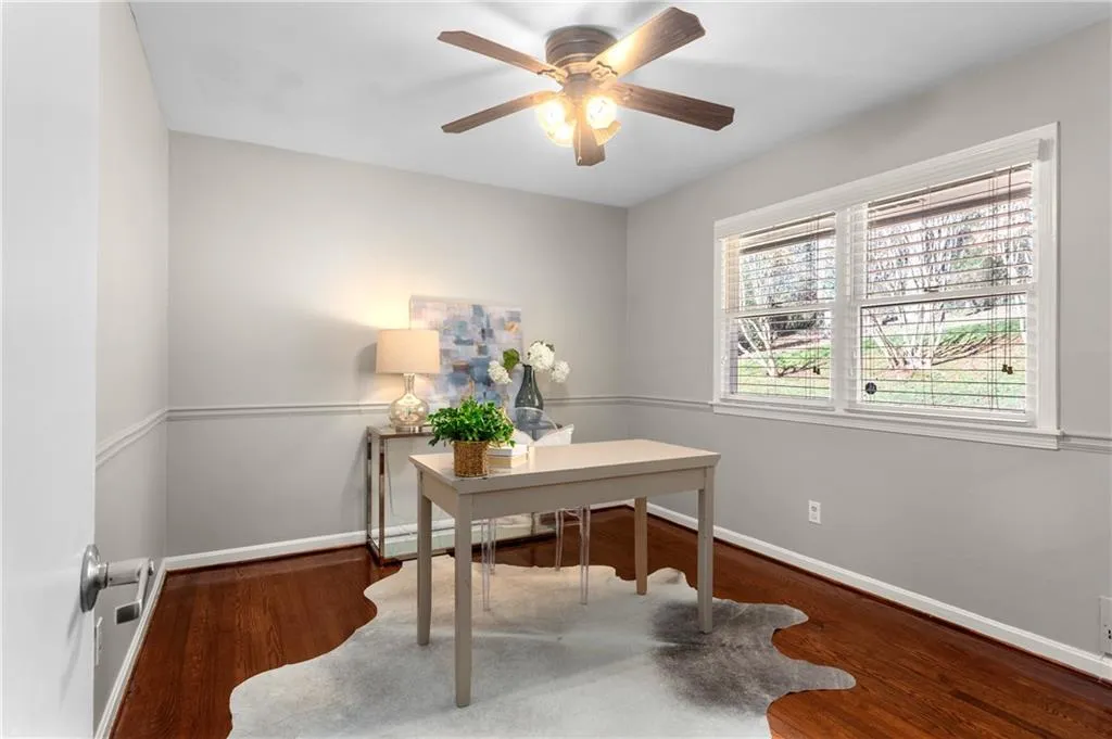 710 E Powderhorn Road, Sandy Springs, Georgia 30342, 3 Bedrooms Bedrooms, ,2 BathroomsBathrooms,Residential,Sold,710 E Powderhorn Road,6814838