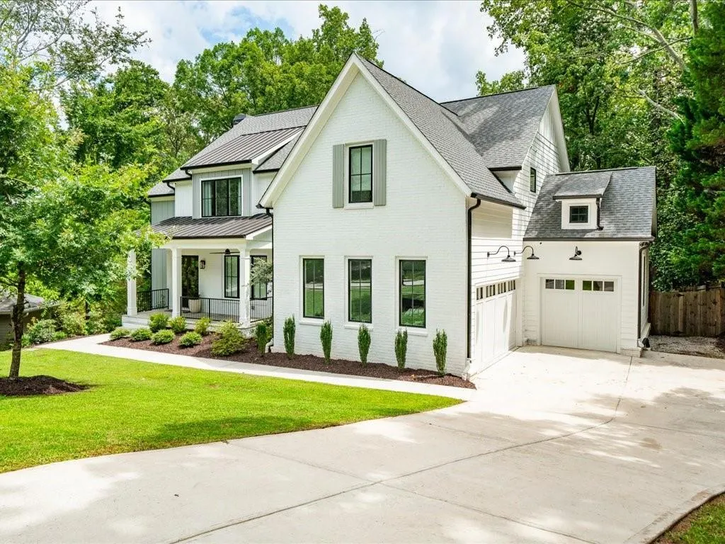 3191 Caldwell Road Ne, Brookhaven, Georgia 30319, 5 Bedrooms Bedrooms, ,4 BathroomsBathrooms,Residential,For Sale,3191 Caldwell Road Ne,7622703