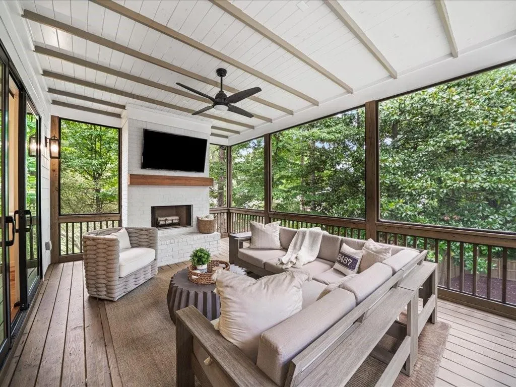 3191 Caldwell Road Ne, Brookhaven, Georgia 30319, 5 Bedrooms Bedrooms, ,4 BathroomsBathrooms,Residential,For Sale,3191 Caldwell Road Ne,7622703
