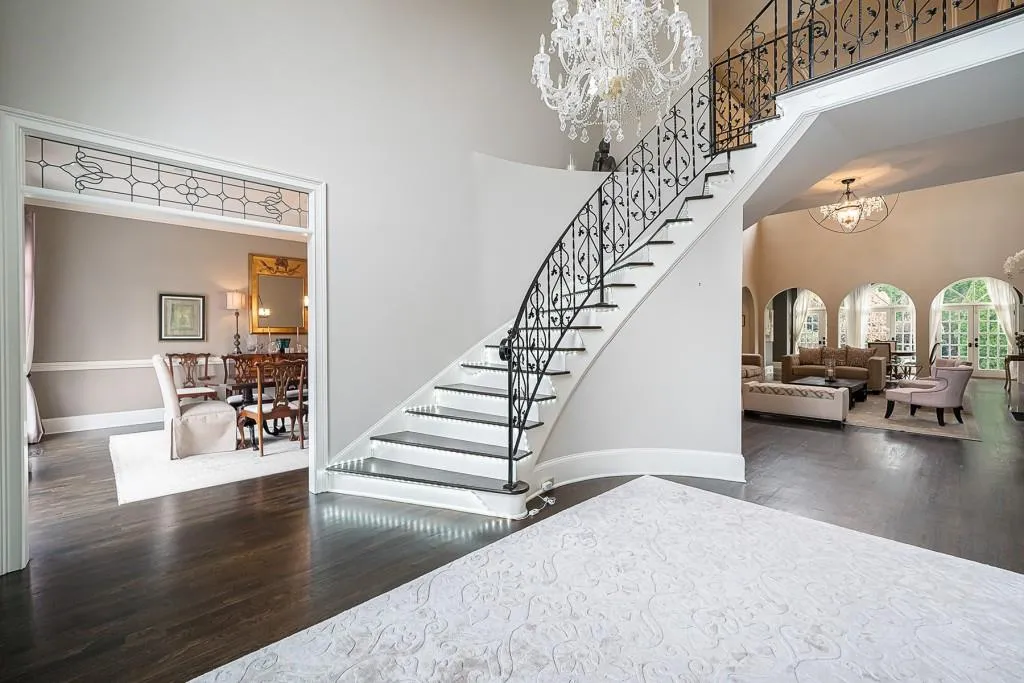 760 Riley Place Nw, Atlanta, Georgia 30327, 5 Bedrooms Bedrooms, ,6 BathroomsBathrooms,Residential,Sold,760 Riley Place Nw,6842553