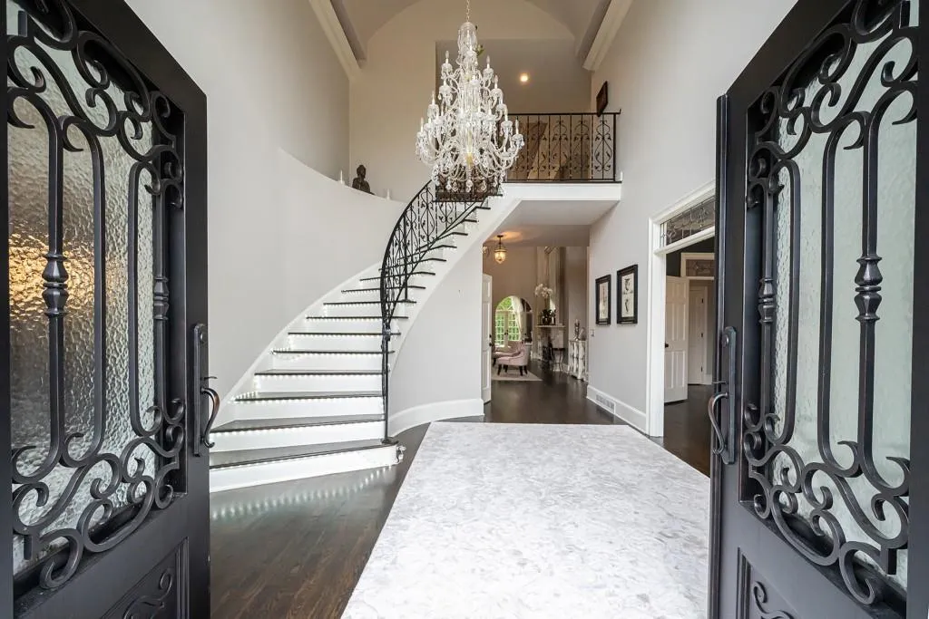 760 Riley Place Nw, Atlanta, Georgia 30327, 5 Bedrooms Bedrooms, ,6 BathroomsBathrooms,Residential,Sold,760 Riley Place Nw,6842553