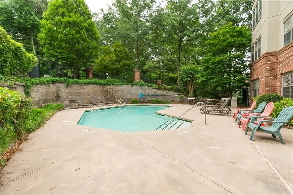 5559 Glenridge Drive Unit 1110, Sandy Springs, Georgia 30342, 2 Bedrooms Bedrooms, ,2 BathroomsBathrooms,Residential,Sold,5559 Glenridge Drive Unit 1110,6837160