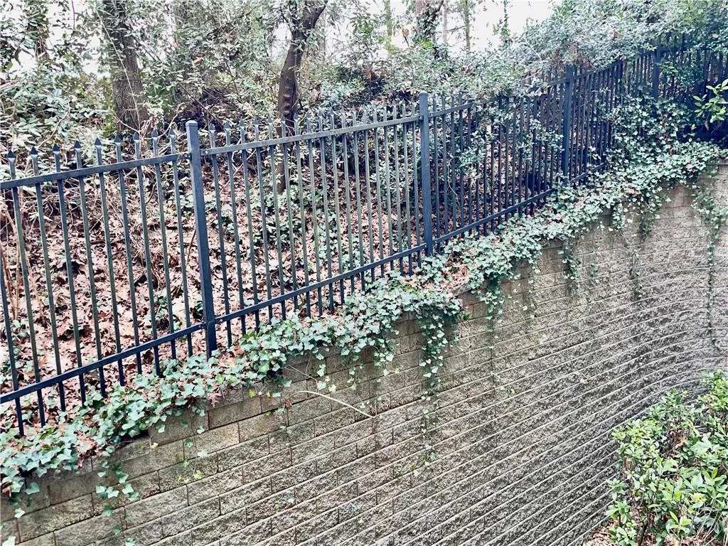 5559 Glenridge Drive Unit 1110, Sandy Springs, Georgia 30342, 2 Bedrooms Bedrooms, ,2 BathroomsBathrooms,Residential,Sold,5559 Glenridge Drive Unit 1110,6837160