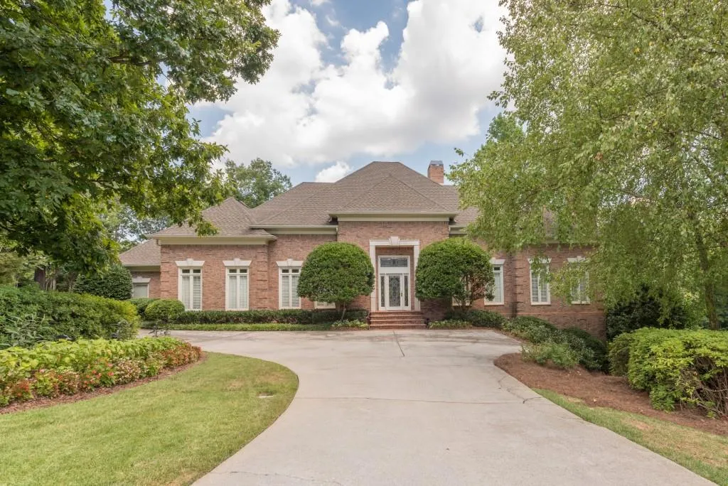 5845 De Claire Court, Sandy Springs, Georgia 30328, 4 Bedrooms Bedrooms, ,4 BathroomsBathrooms,Residential,Sold,5845 De Claire Court,5724078