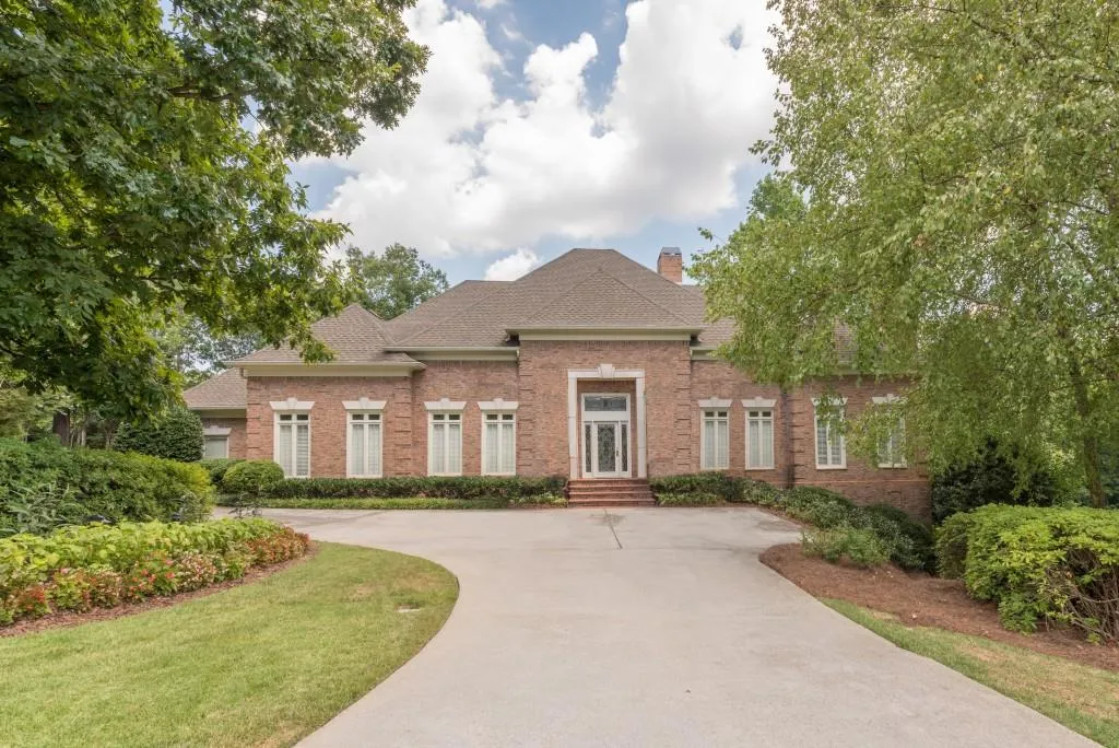 5845 De Claire Court, Sandy Springs, Georgia 30328, 4 Bedrooms Bedrooms, ,4 BathroomsBathrooms,Residential,Sold,5845 De Claire Court,5724078