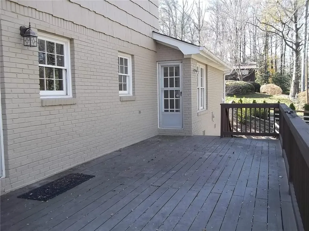 6750 River Springs Lane, Sandy Springs, Georgia 30328, 4 Bedrooms Bedrooms, ,2 BathroomsBathrooms,Residential,Sold,6750 River Springs Lane,5787675