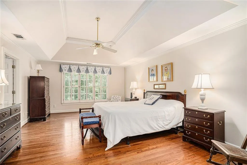 Elegant owners' suite