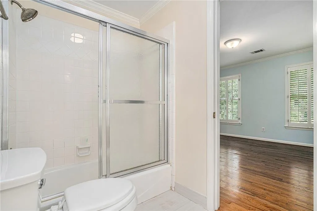 Jack and Jill Bathroom upstairs