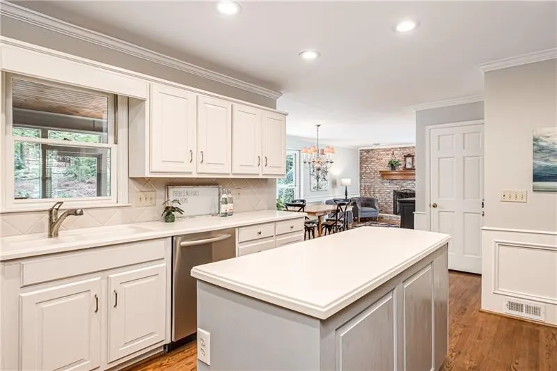 325 Spindle Court, Sandy Springs, Georgia 30350, 4 Bedrooms Bedrooms, ,3 BathroomsBathrooms,Residential,Sold,325 Spindle Court,6632410
