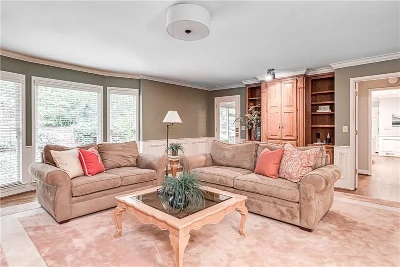 325 Spindle Court, Sandy Springs, Georgia 30350, 4 Bedrooms Bedrooms, ,3 BathroomsBathrooms,Residential,Sold,325 Spindle Court,6632410