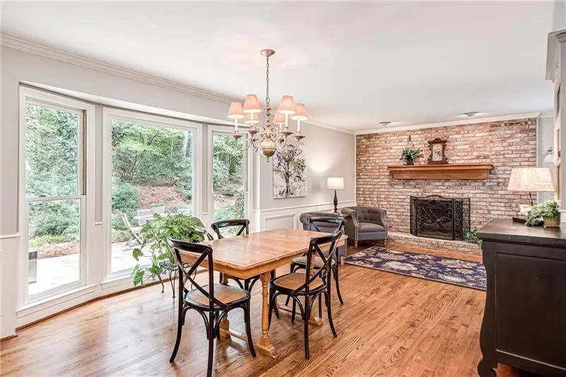 325 Spindle Court, Sandy Springs, Georgia 30350, 4 Bedrooms Bedrooms, ,3 BathroomsBathrooms,Residential,Sold,325 Spindle Court,6632410