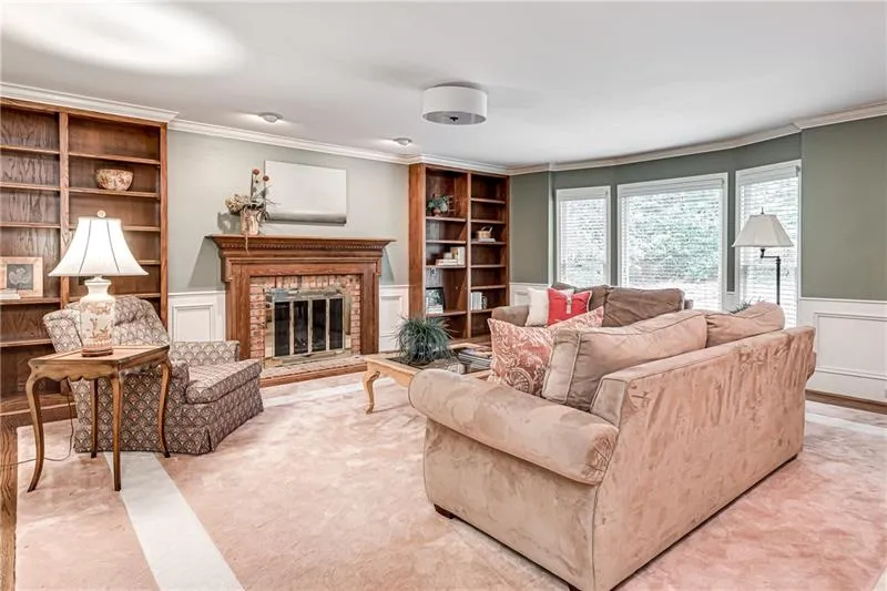 325 Spindle Court, Sandy Springs, Georgia 30350, 4 Bedrooms Bedrooms, ,3 BathroomsBathrooms,Residential,Sold,325 Spindle Court,6632410