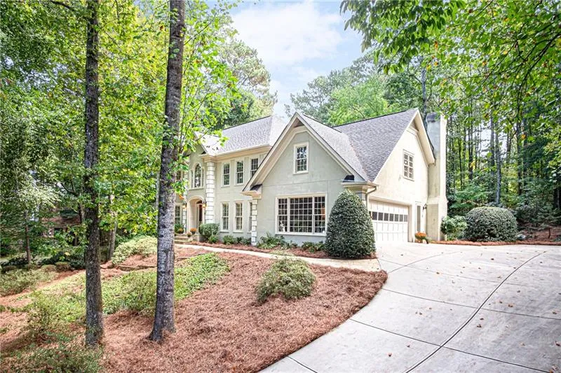 325 Spindle Court, Sandy Springs, Georgia 30350, 4 Bedrooms Bedrooms, ,3 BathroomsBathrooms,Residential,Sold,325 Spindle Court,6632410