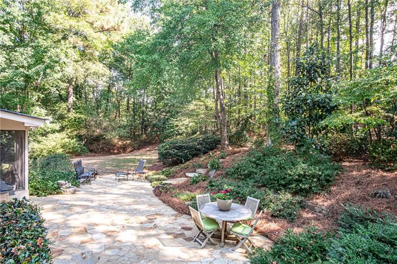 325 Spindle Court, Sandy Springs, Georgia 30350, 4 Bedrooms Bedrooms, ,3 BathroomsBathrooms,Residential,Sold,325 Spindle Court,6632410
