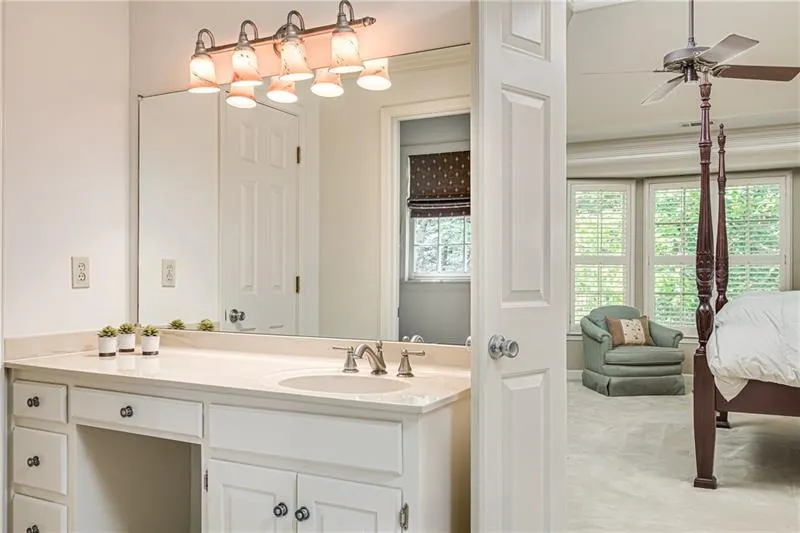325 Spindle Court, Sandy Springs, Georgia 30350, 4 Bedrooms Bedrooms, ,3 BathroomsBathrooms,Residential,Sold,325 Spindle Court,6632410