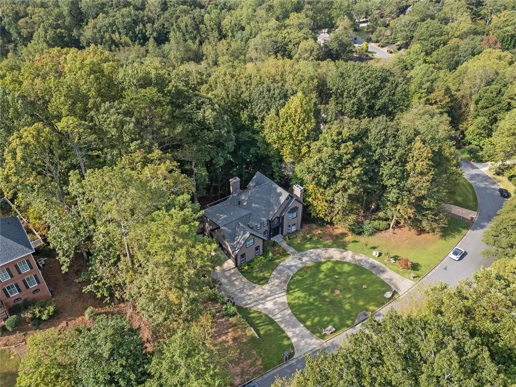 2960 Coles Way, Sandy Springs, Georgia 30350, 8 Bedrooms Bedrooms, ,5 BathroomsBathrooms,Residential,For Sale,2960 Coles Way,7680304