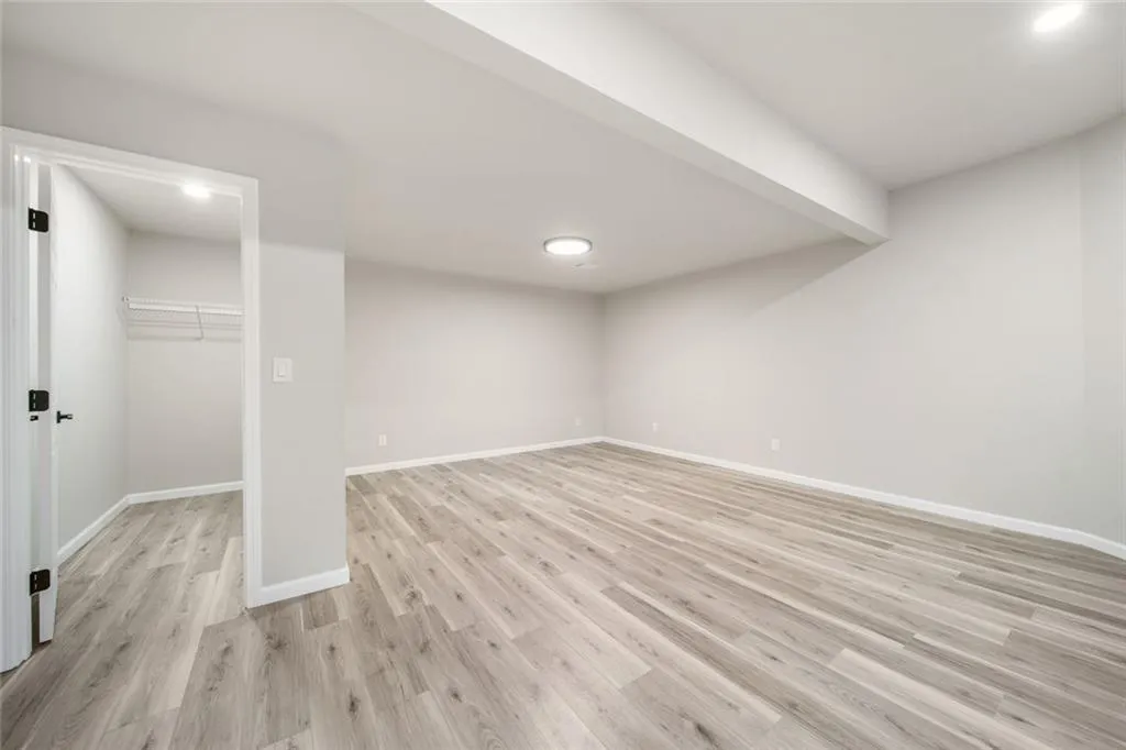 2960 Coles Way, Sandy Springs, Georgia 30350, 8 Bedrooms Bedrooms, ,5 BathroomsBathrooms,Residential,For Sale,2960 Coles Way,7680304