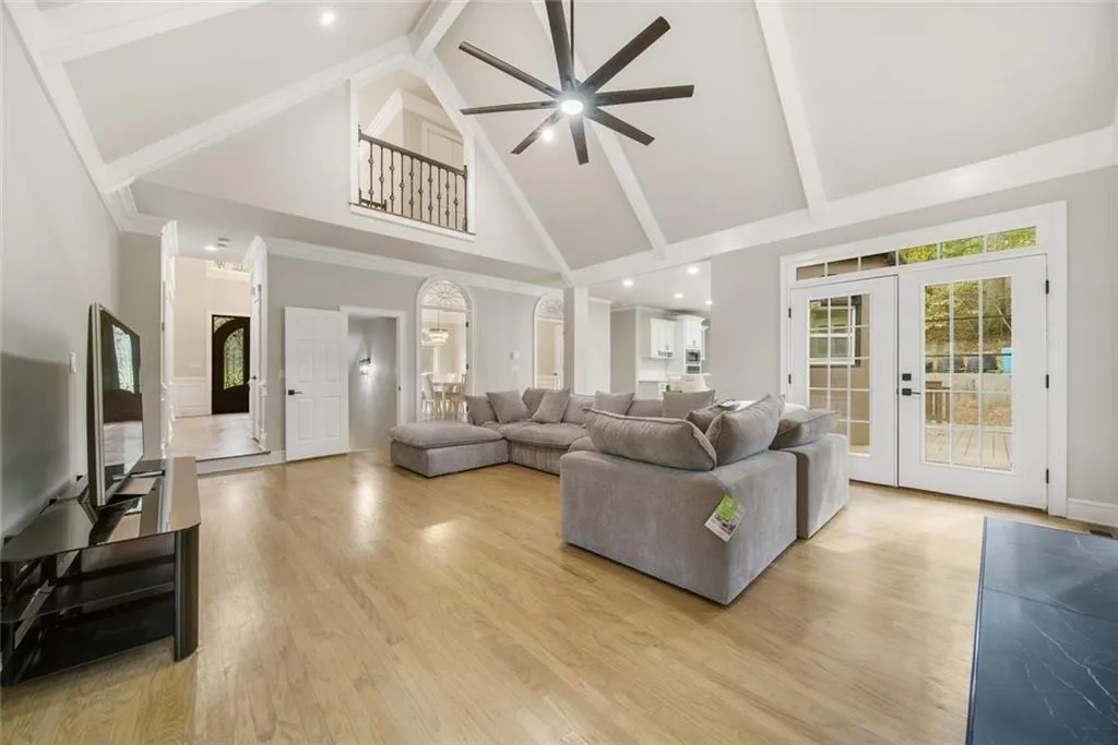 2960 Coles Way, Sandy Springs, Georgia 30350, 8 Bedrooms Bedrooms, ,5 BathroomsBathrooms,Residential,For Sale,2960 Coles Way,7680304