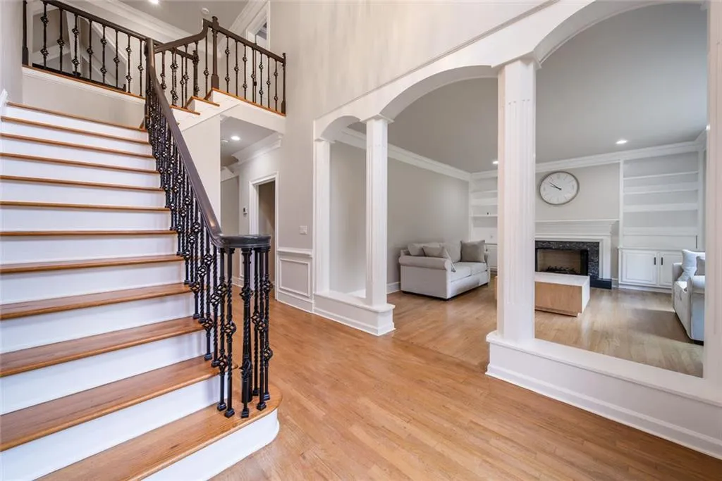 2960 Coles Way, Sandy Springs, Georgia 30350, 8 Bedrooms Bedrooms, ,5 BathroomsBathrooms,Residential,For Sale,2960 Coles Way,7680304