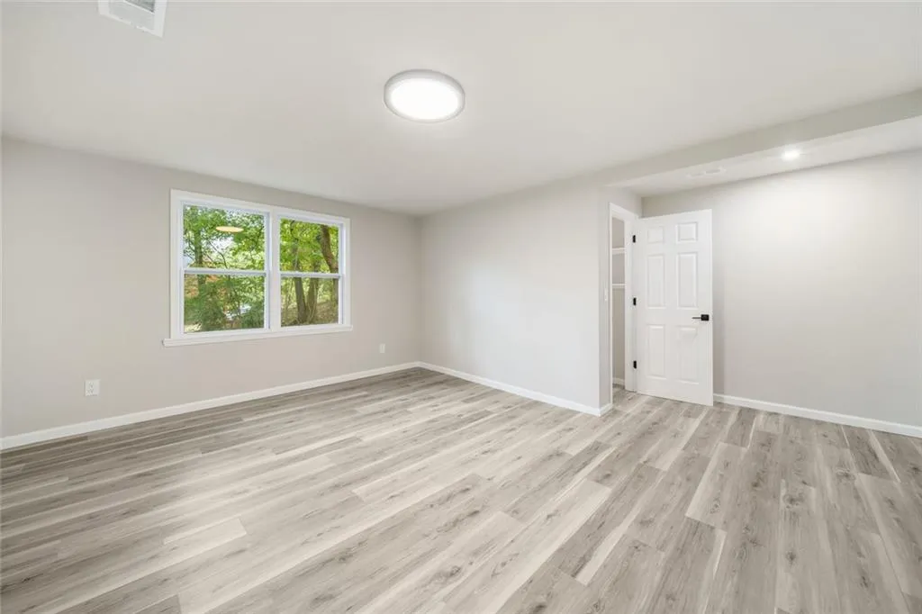 2960 Coles Way, Sandy Springs, Georgia 30350, 8 Bedrooms Bedrooms, ,5 BathroomsBathrooms,Residential,For Sale,2960 Coles Way,7680304