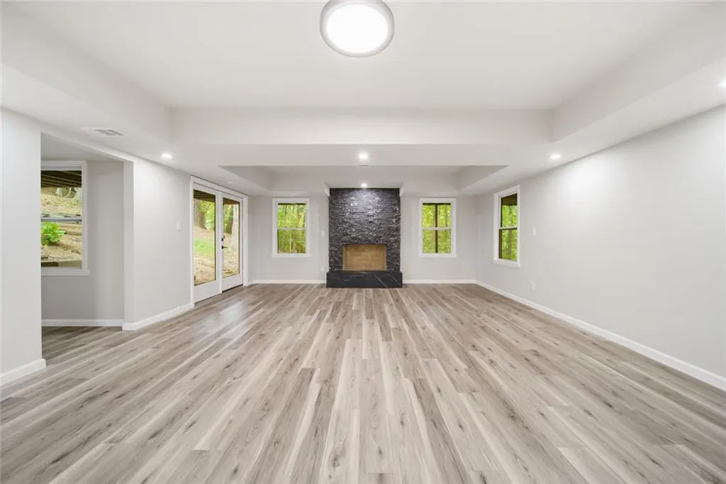 2960 Coles Way, Sandy Springs, Georgia 30350, 8 Bedrooms Bedrooms, ,5 BathroomsBathrooms,Residential,For Sale,2960 Coles Way,7680304