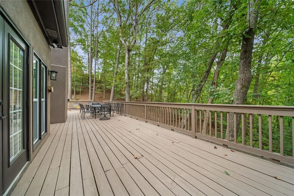 2960 Coles Way, Sandy Springs, Georgia 30350, 8 Bedrooms Bedrooms, ,5 BathroomsBathrooms,Residential,For Sale,2960 Coles Way,7680304