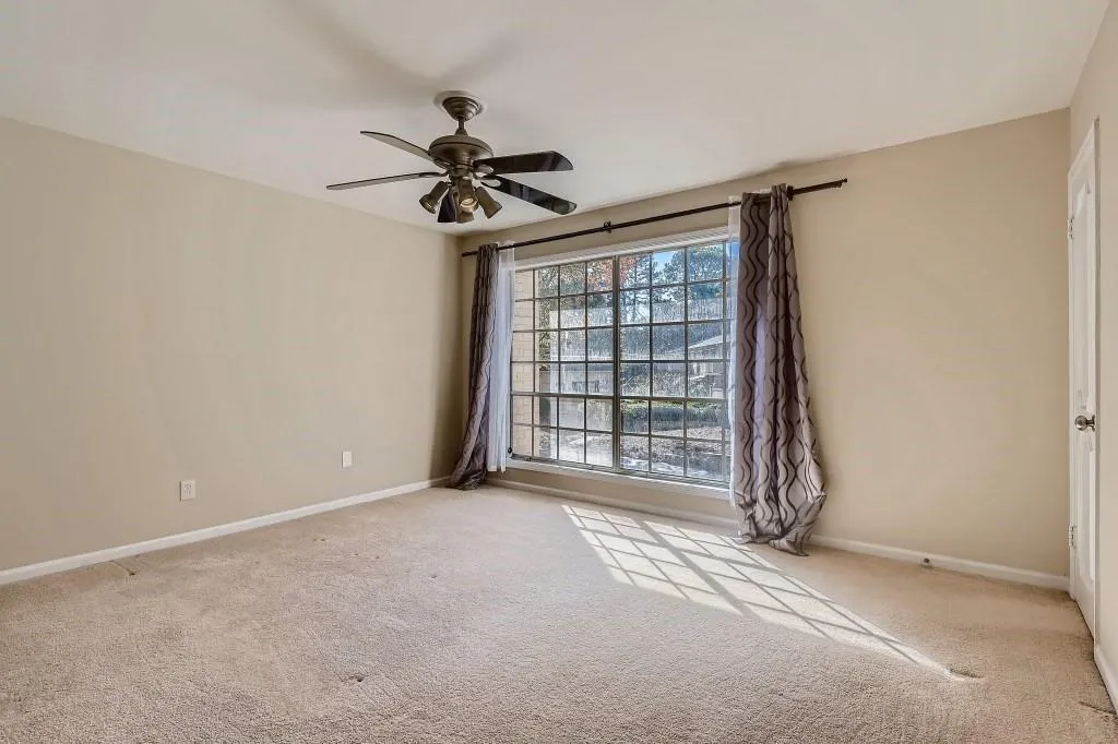5400 Roswell Road Unit O1, Atlanta, Georgia 30342, 2 Bedrooms Bedrooms, ,1 BathroomBathrooms,Residential,Sold,5400 Roswell Road Unit O1,6969256